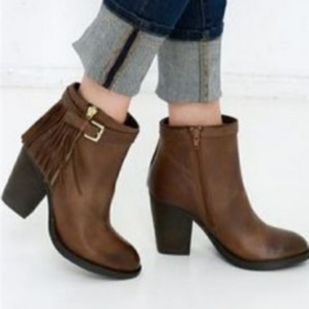 Steve Madden Woodmere Cognac Fringed Boots Size 8